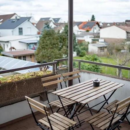 Atrium - Geraeumige Ostend Apartment Lampertheim